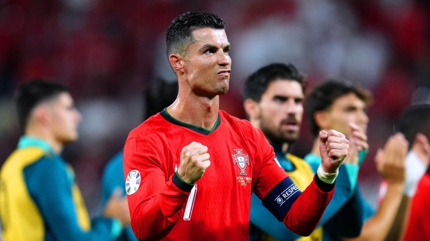 Ronaldo rực sáng, Bồ Đào Nha quật ngã ĐT Đức để vào chung kết