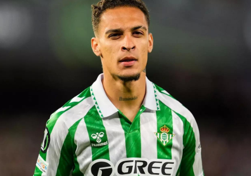 Anthony sắp kết thúc kỳ nghỉ và trở lại Manchester United